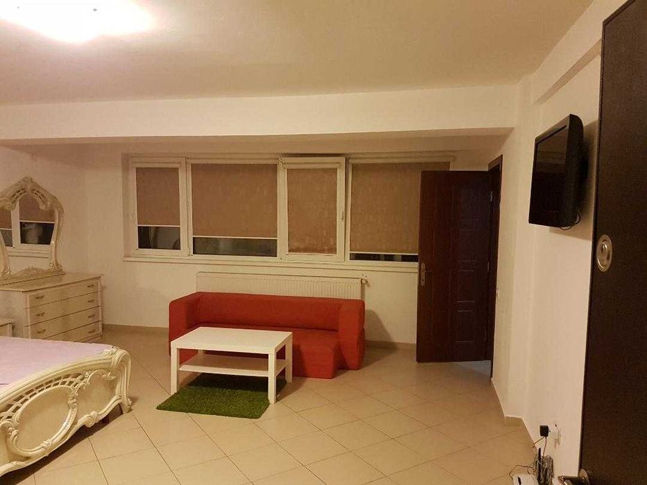 Studio Constanta vis a vis Vivo