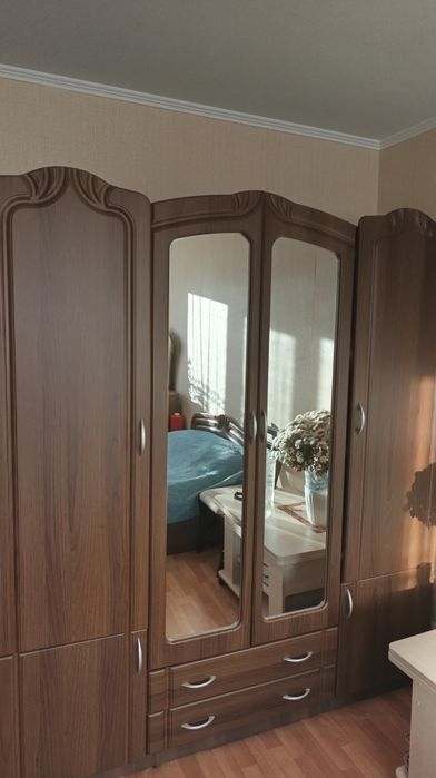 Продам Спальный гарнитур