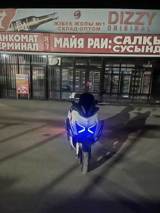 Скутер Макси спорт