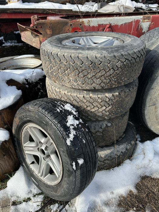 Гуми с джанти за JEEP CHEROKEE  16 цола ZJ или XJ  5 броя