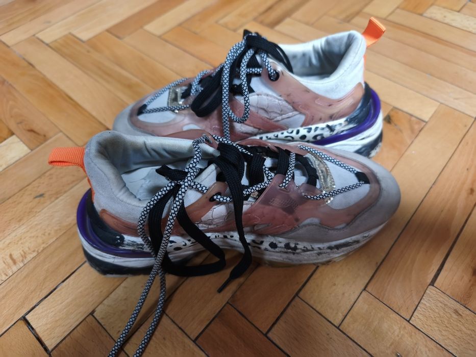 Adidasi sneakers