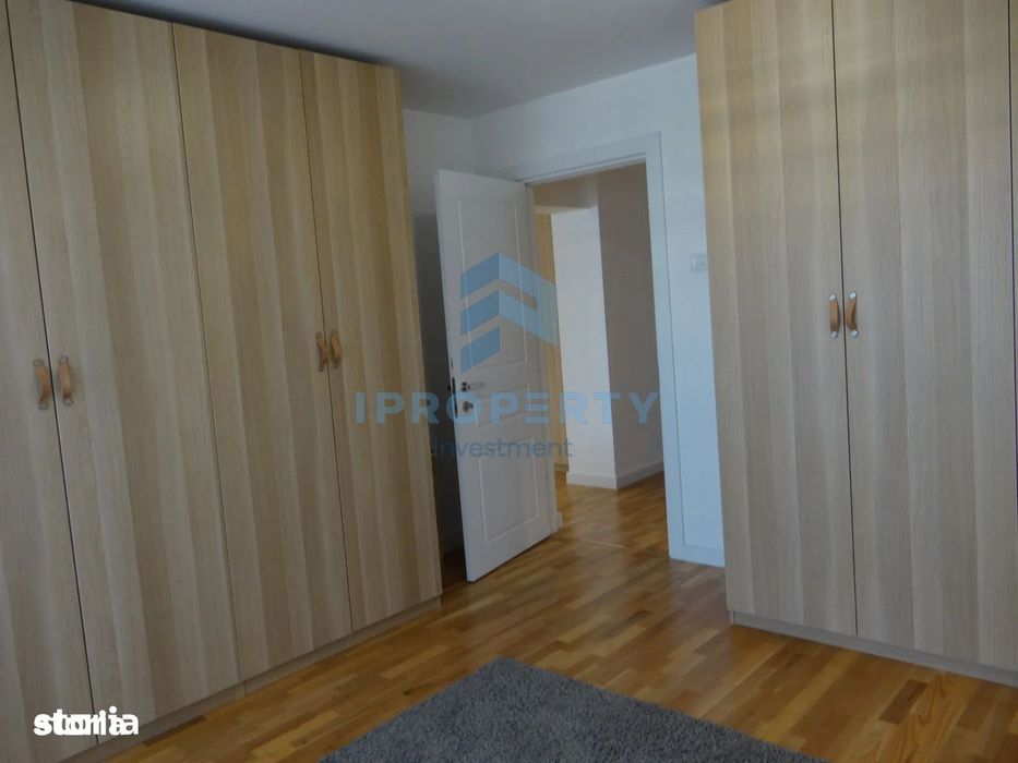 Apartament cu 3 Camere in zona Decebal cu loc de parcare