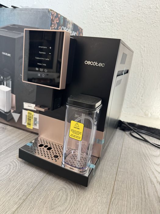 Кафеавтомат/Автоматична Кафемашина Cecotec Cremmaet Compactccino 19 Bar Мелачка Капучино!