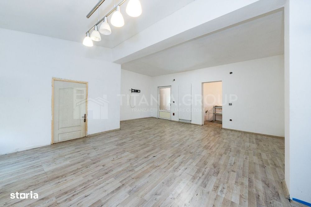 Casă cu teren 2.200 mp și deschidere la DN13 | Zonă mixtă | Brașov, St