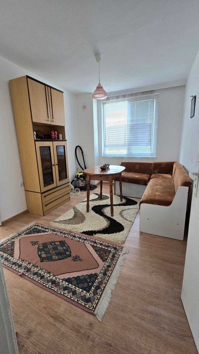 Дава се под наем Етаж от къща в Търговище, Център - 94 кв.м за 54860.7 € - Снимка #7