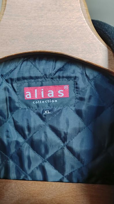 Scurta barbateasca din lana XL