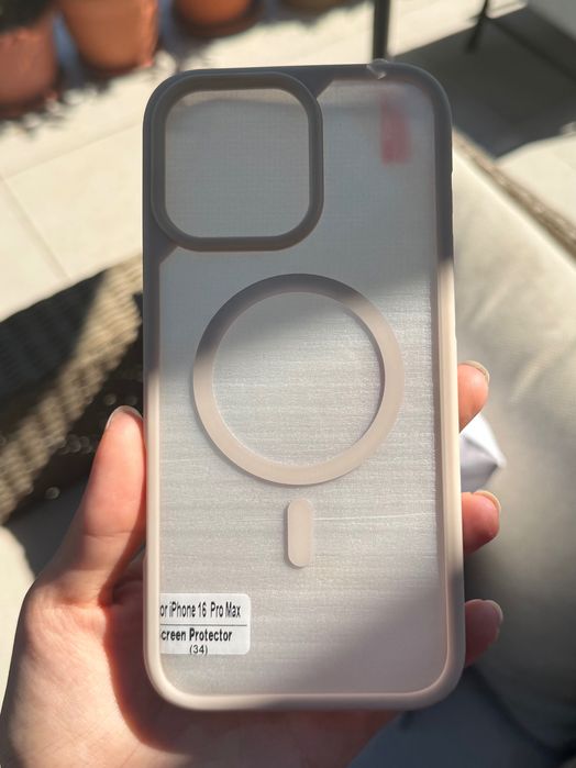 Кейс Iphone 16 pro max + стъклен протектор 5€