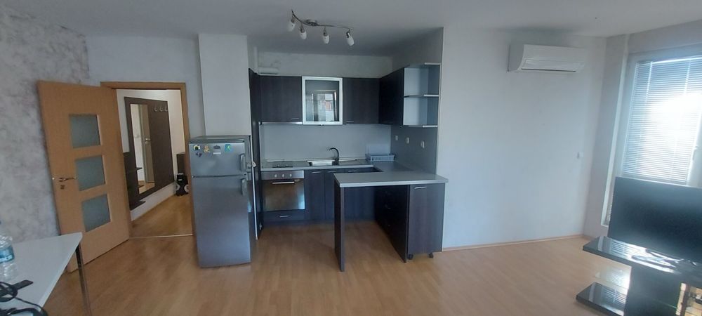 Дава се под наем Двустаен апартамент в Ботевград - 65 кв.м за 550 € - Снимка #1