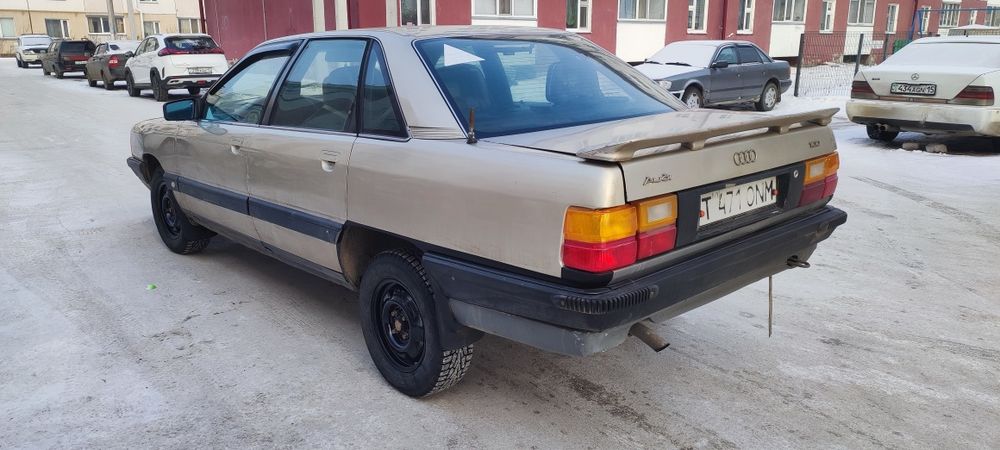 Продам Ауди 100.