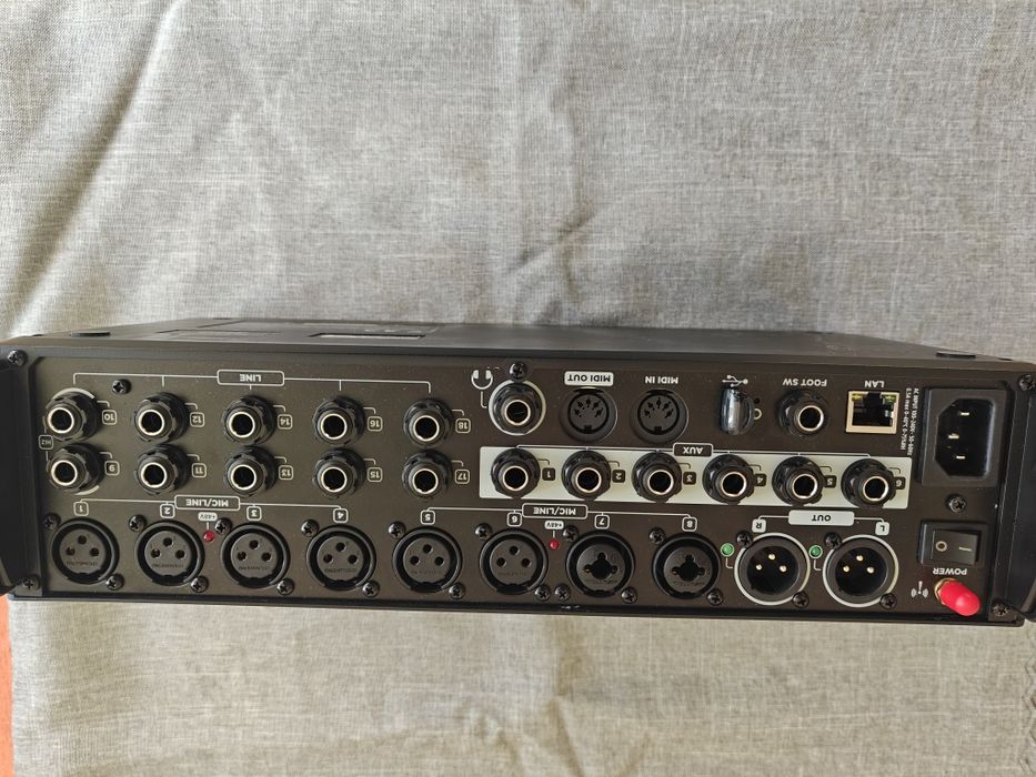 RCF M 18 Digital Mixer – 18 канала, Wi-Fi, Ефекти