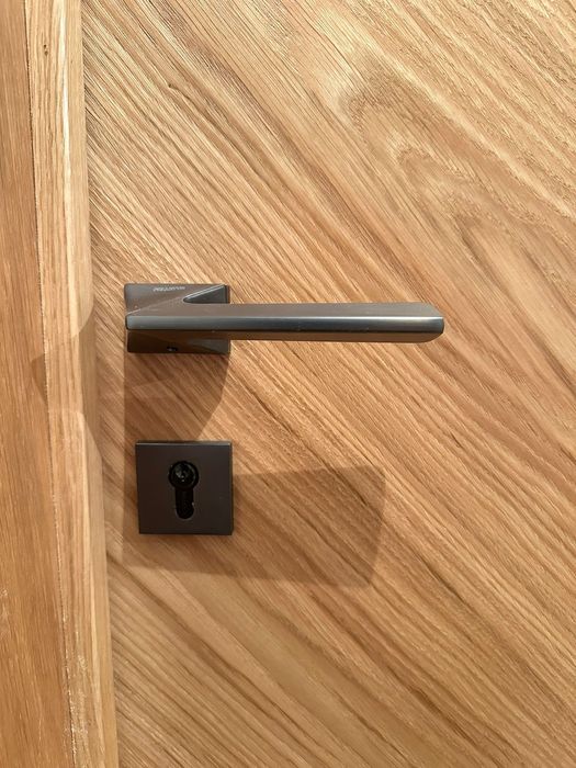 Установка межкомнатных дверей в Астане — качественно и с гарантией