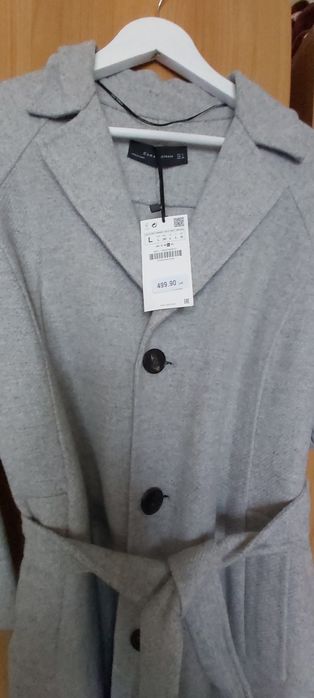 Vând palton Zara hand made din lână, nou cu etichetă.