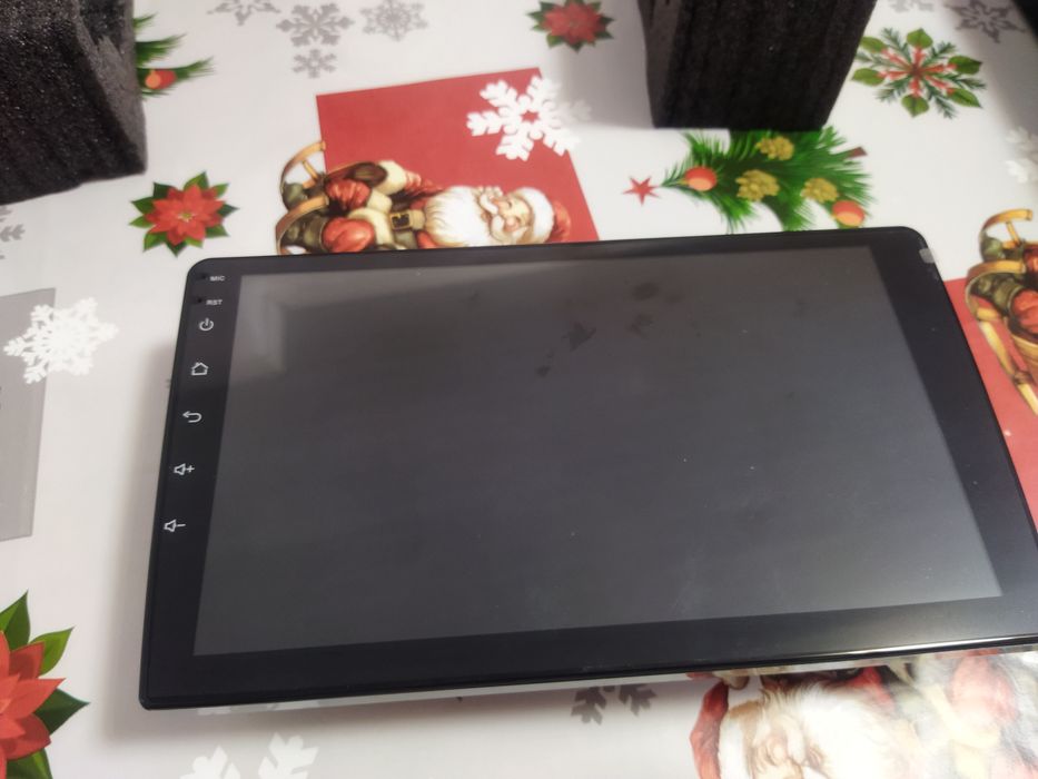 Продается монитор в машину