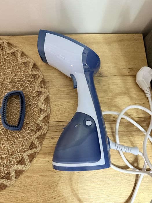 Ca nou ! Aparat de calcat cu aburStar alight Easy Go