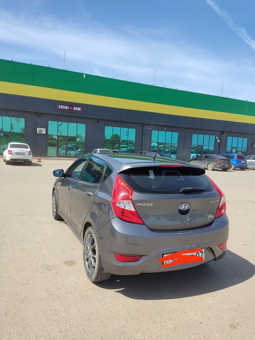 Автомобиль Hyundai  солярис