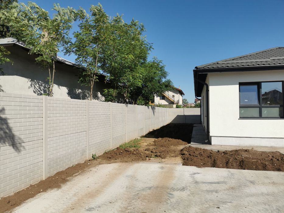 Gard din plăci și stâlpi prefabricate din beton armat și serviciu mont