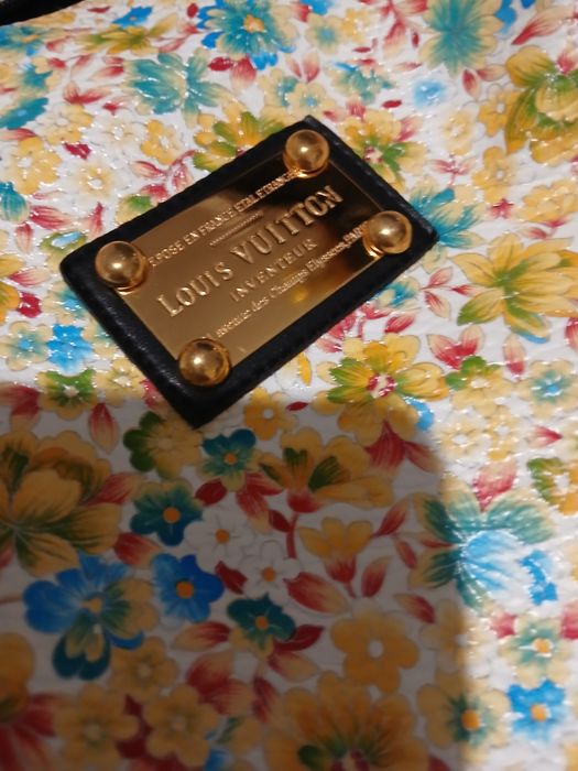 Чанта на цветя LV