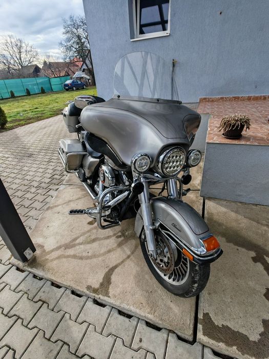 Harley Davidson Electra Glide FLHTC