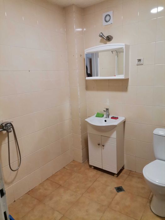 Двустаен апартамент под наем Гео Милев