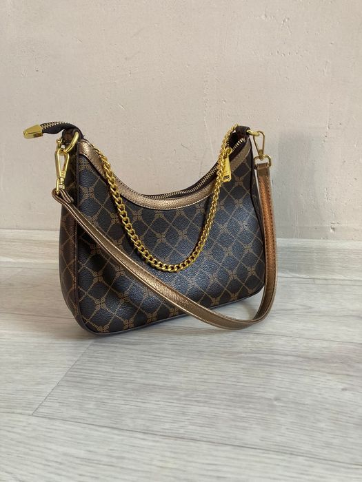 Женские сумки...