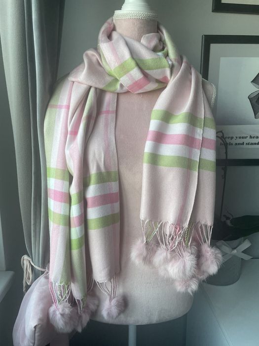 Шалове, шапка и ръкавици