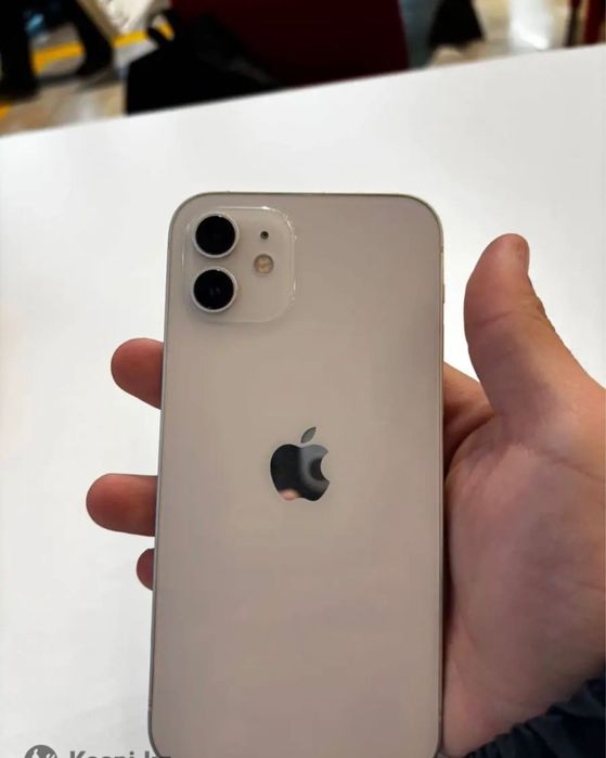 Iphone 12 в хорошем состоянии