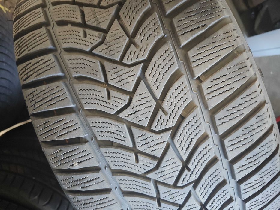 2бр. зимни гуми 255/45/19 Dunlop
