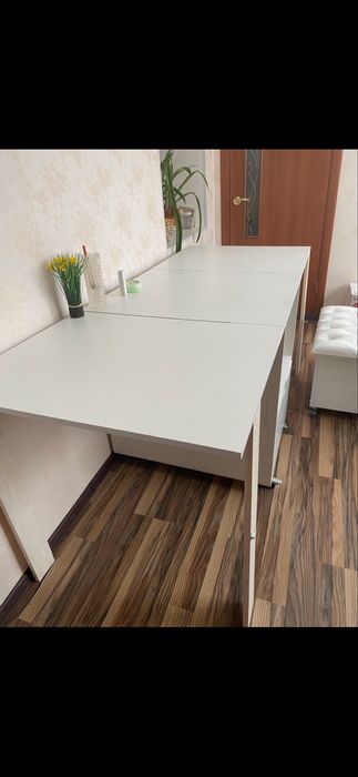 Продам стол-трансформер для кройки и швейных работ.