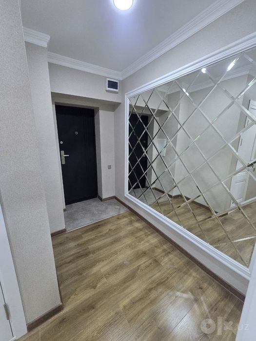 Продаю 2 комнатная массив Феруза
