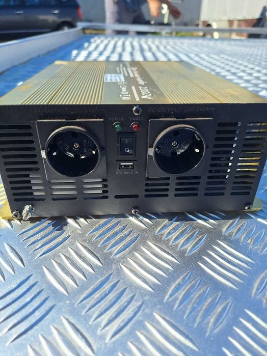 Invertor Solartronics 2000W Sinus Pur