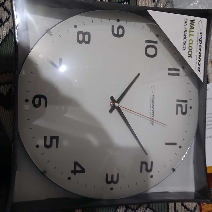 Ceas de perete EHC018F, model San Francisco, cu cifre mari,35 cm,nou