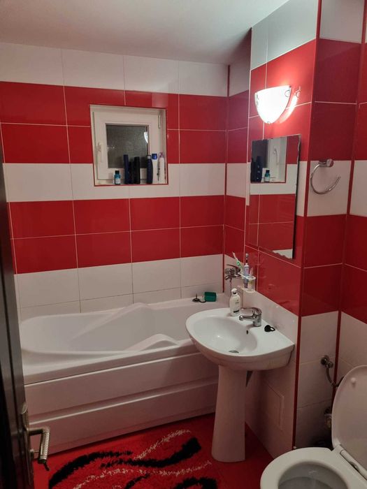 Inchiriez apartament cu 2 camere, Obcini