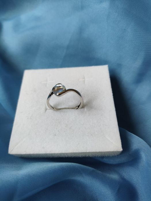 Сребърен регулируем пръстен с лунен камък