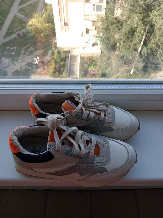 Кроссовки в хорошем состоянии