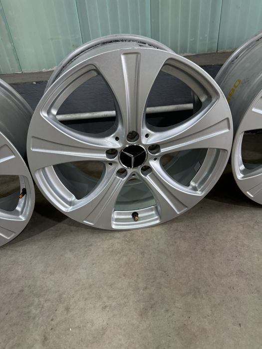 Jante R18 Mercedes 5x112 8J ET38