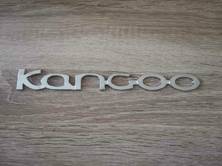 сребрист надпис Renault Kangoo