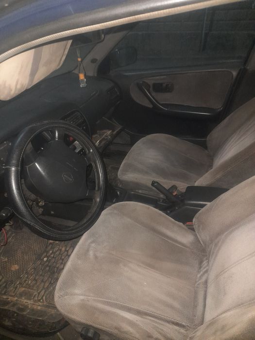 Продам машину ниссан