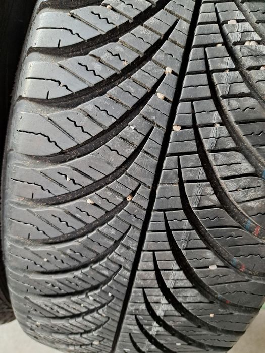 2 anvelope Allseasons 195 55 r16 Goodyear