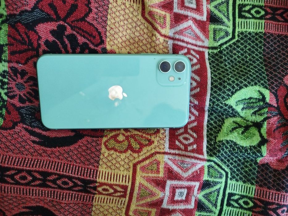 Iphone 11 128гб 80 акб