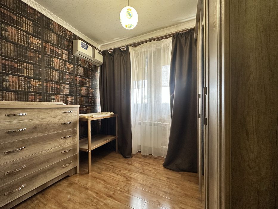 4х комнатная Банковская / Госпиталка/  напротив Мирабад Авеню