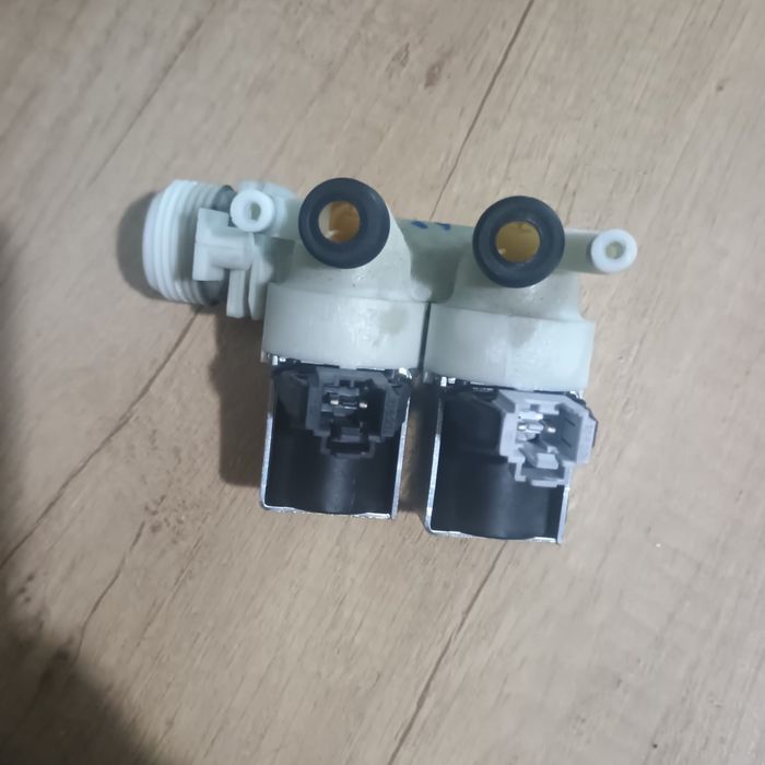 Vand piese masina de spalat indesit