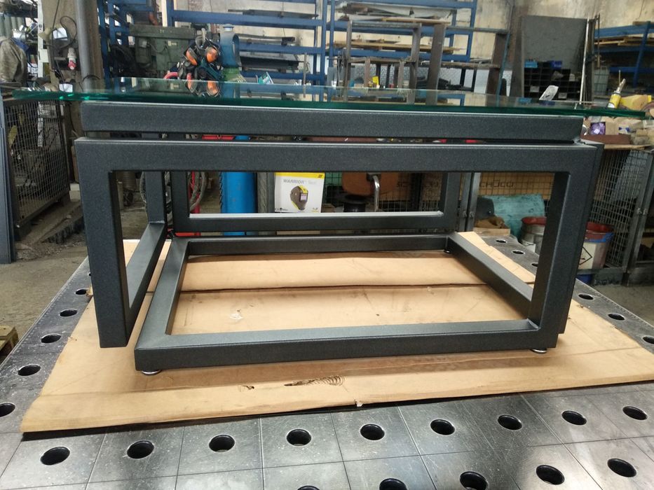 Метална арт маса(безкраен дизайн) infinity table, infinity design