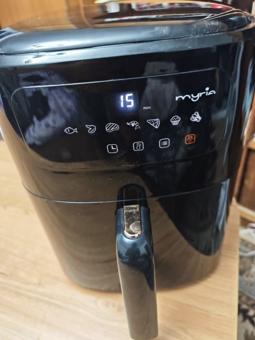 Vând. Air fryer Myria