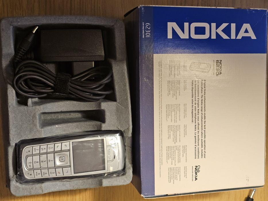 Nokia 6230i impecabil la cutie