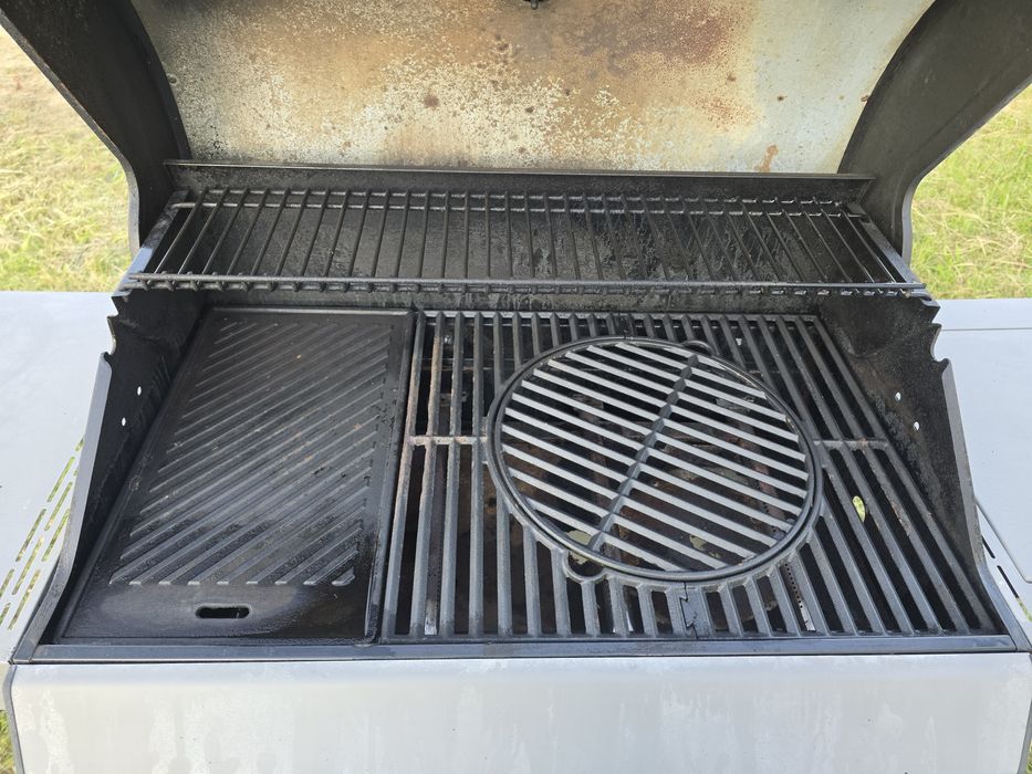 Gratar pe gaz cu 5 arzătoare  pentru curte gradina