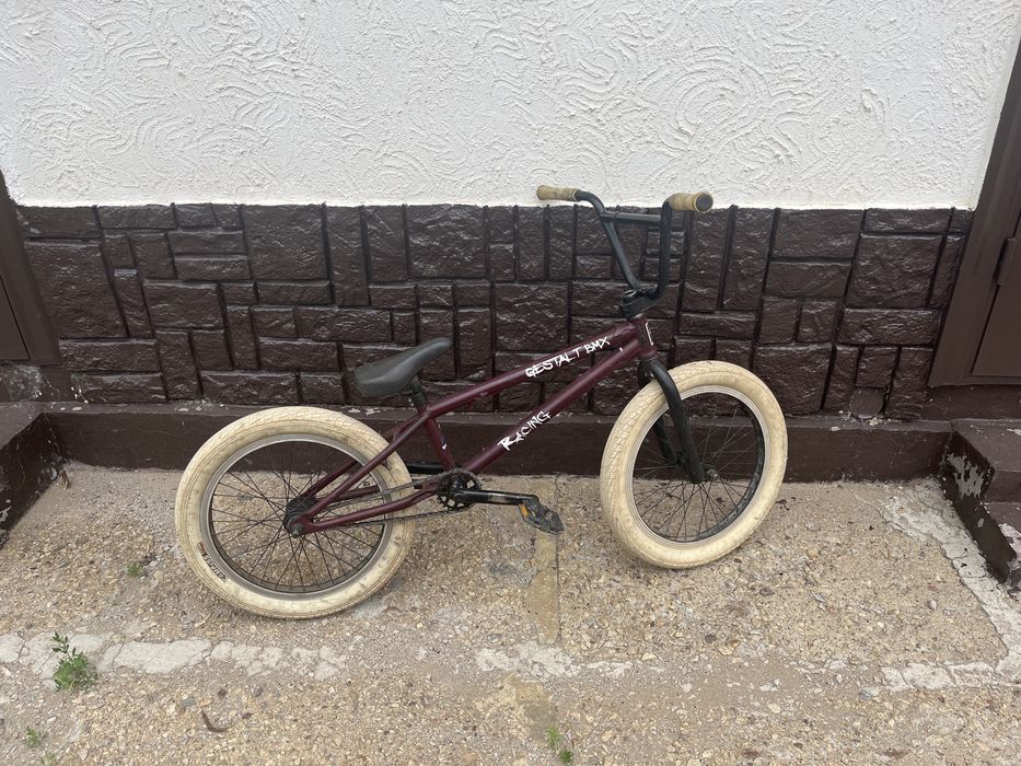 Велосипед BMX в нормальном состоянии