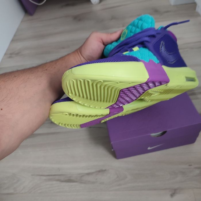 Nike lebron witness 8