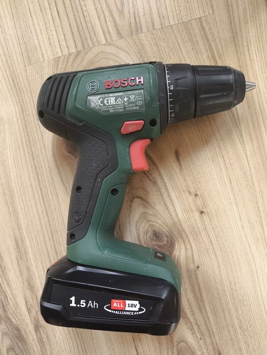 Акумулаторен винтоверт BOSCH UniversalDrill 18 V 1,5 Ah 60 Nm