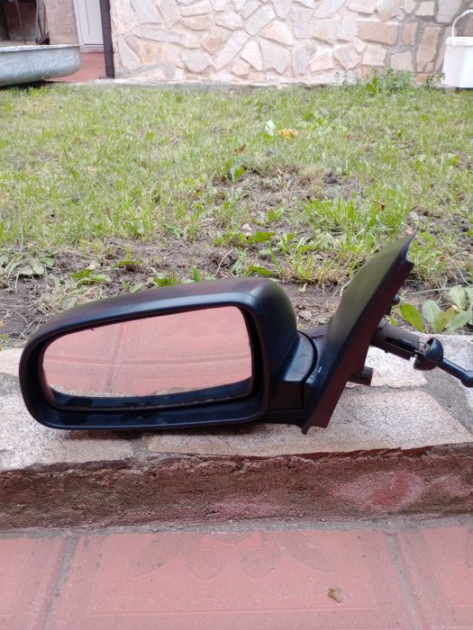 Chevrolet aveo 1.4/1.2 2007година , части.Огледала,стопове, бобина.