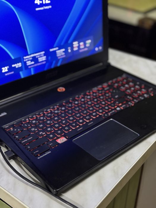 Ноутбук msi i7.